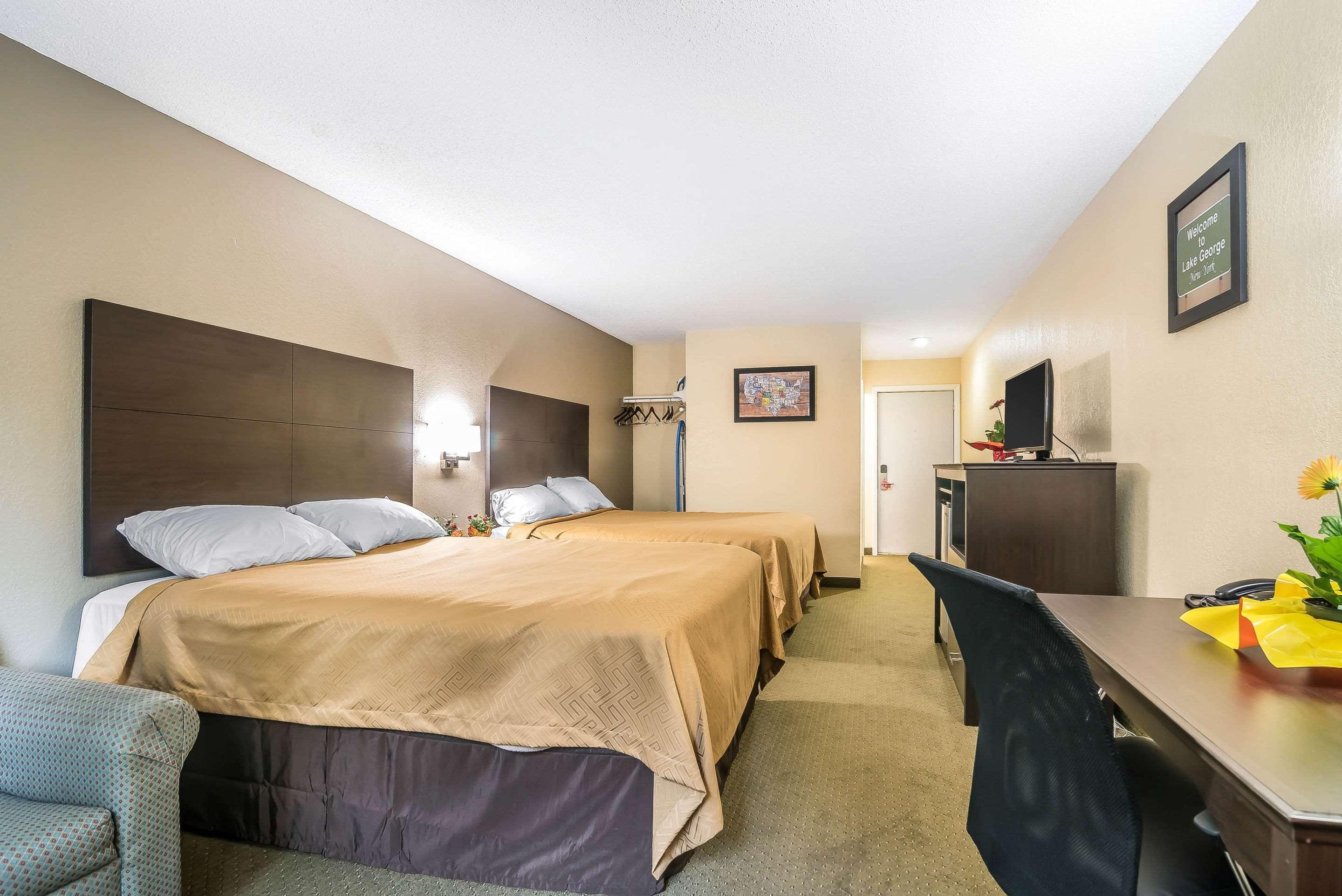 Rodeway Inn Lake George Outlets Bagian luar foto