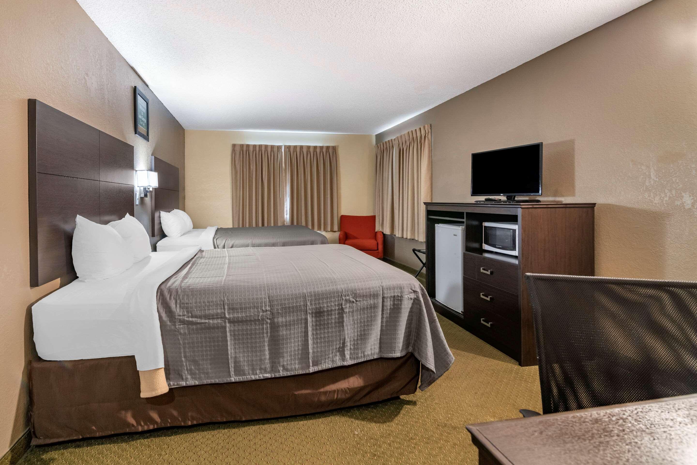 Rodeway Inn Lake George Outlets Bagian luar foto