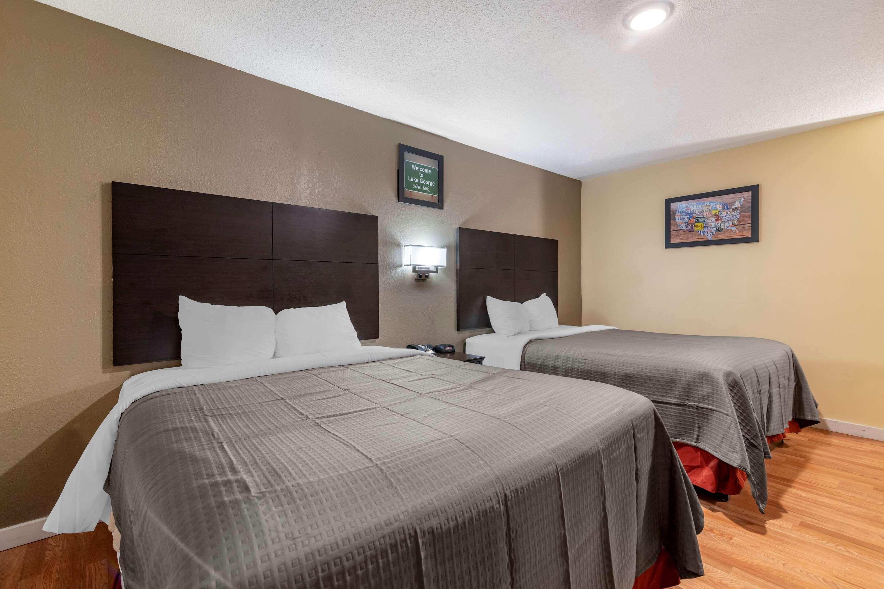 Rodeway Inn Lake George Outlets Bagian luar foto