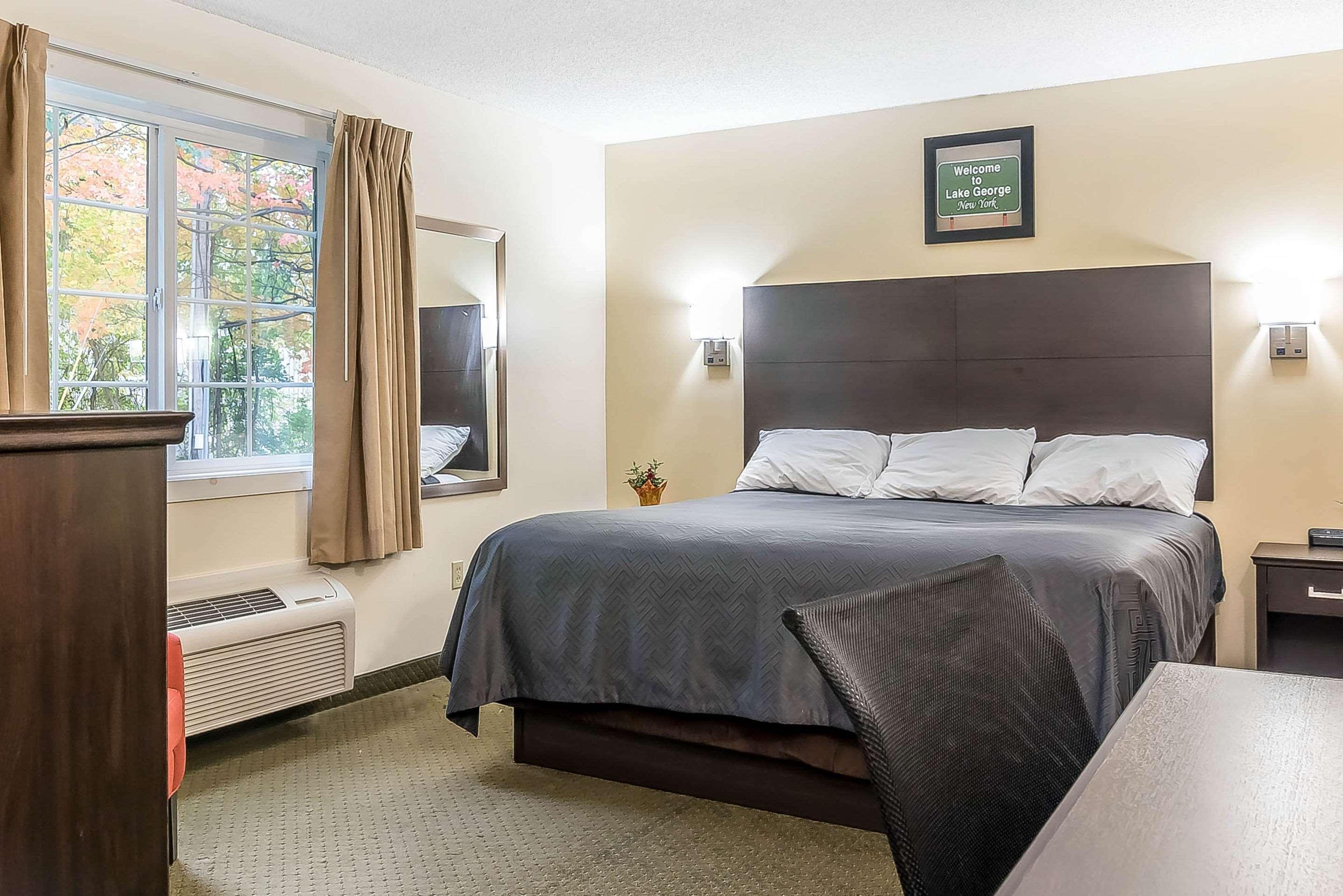 Rodeway Inn Lake George Outlets Bagian luar foto