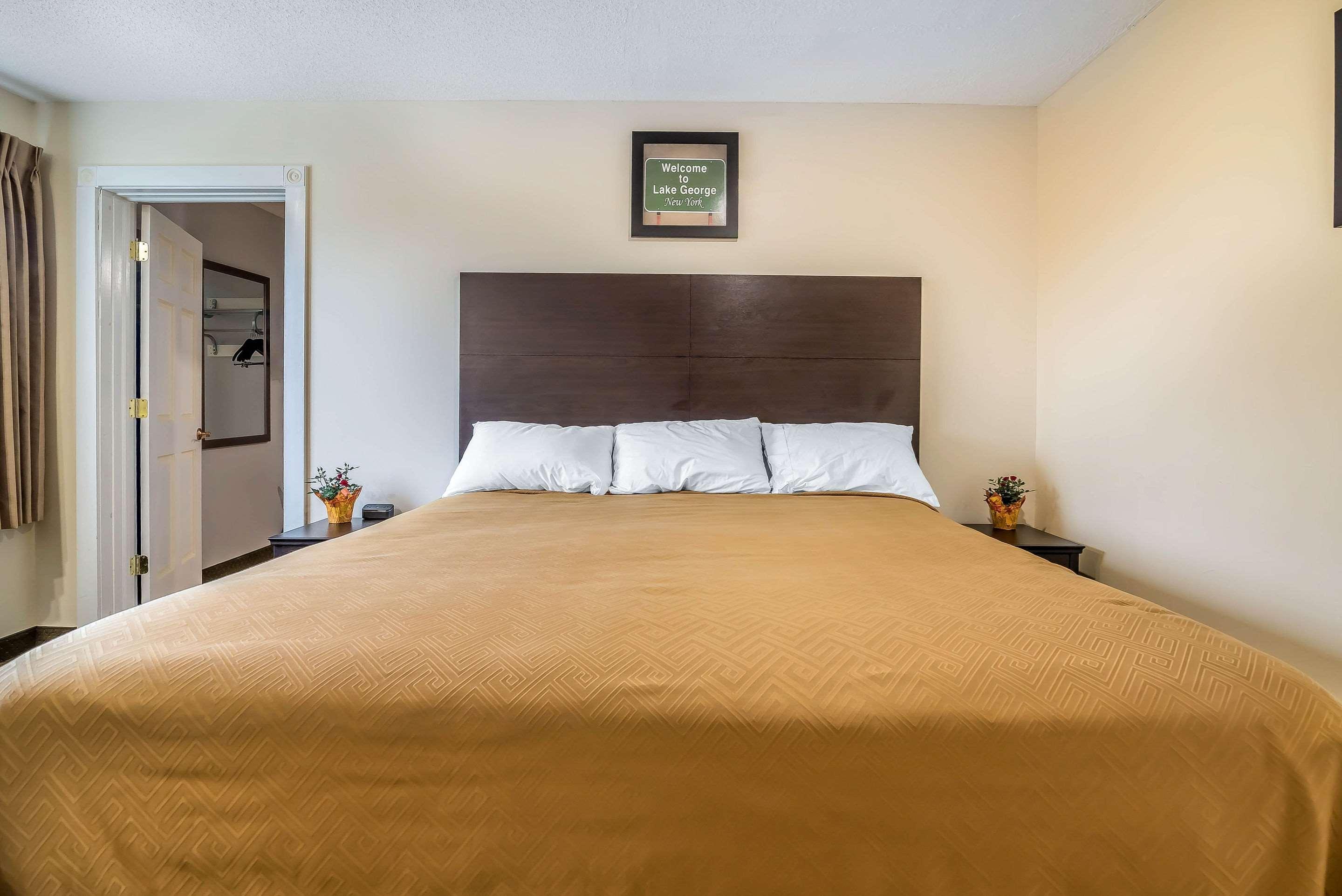 Rodeway Inn Lake George Outlets Bagian luar foto