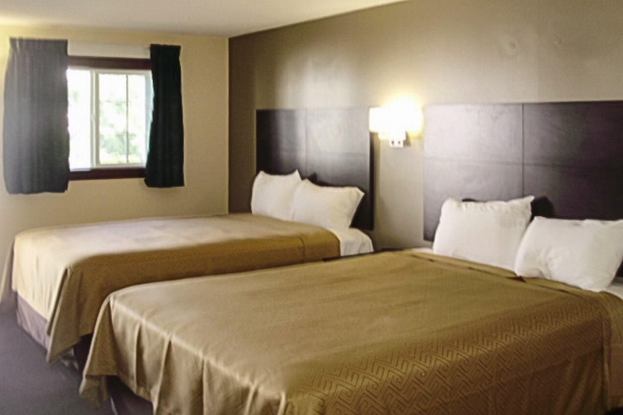 Rodeway Inn Lake George Outlets Bagian luar foto